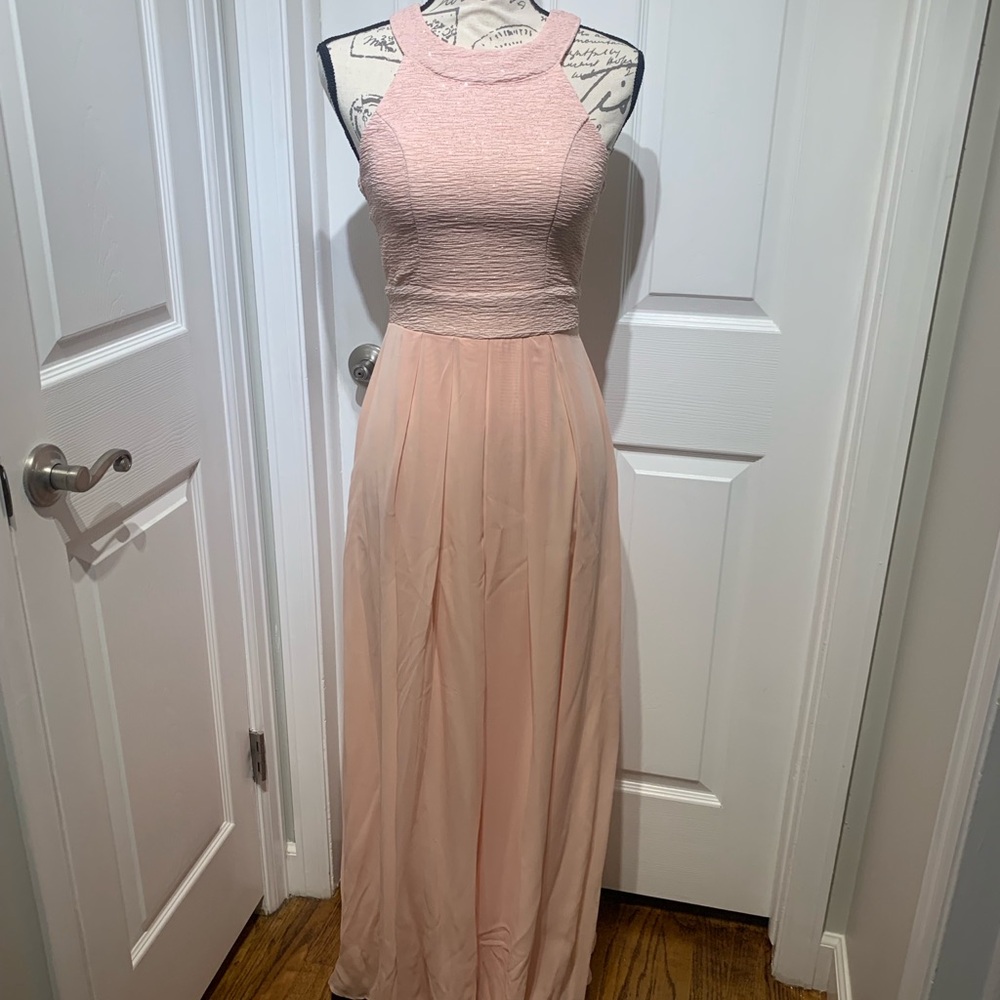 Elegant Pink Halter Maxi Dress